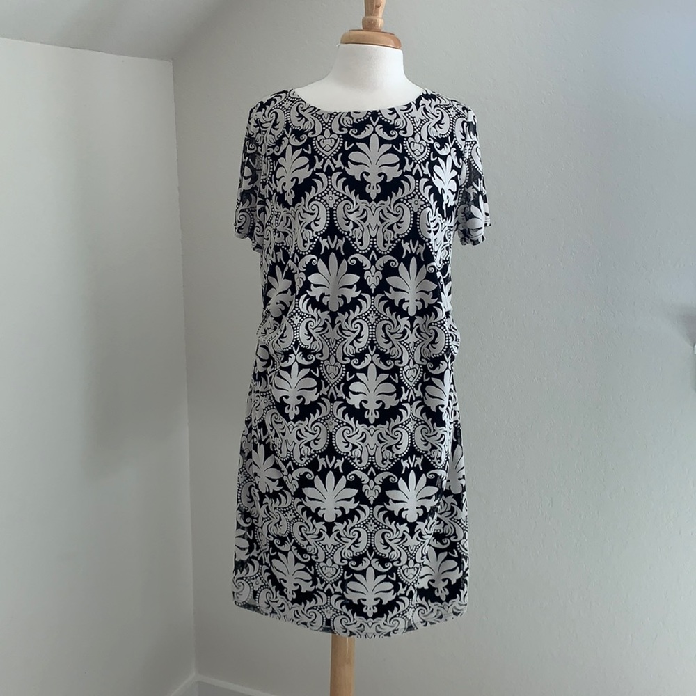 Pink Blush Maternity Black and Off White Short Sleeve Fitted Dress